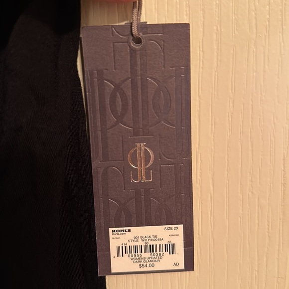 NWT Jennifer Lopez Black Sparkle Top 2X - Picture 3 of 6